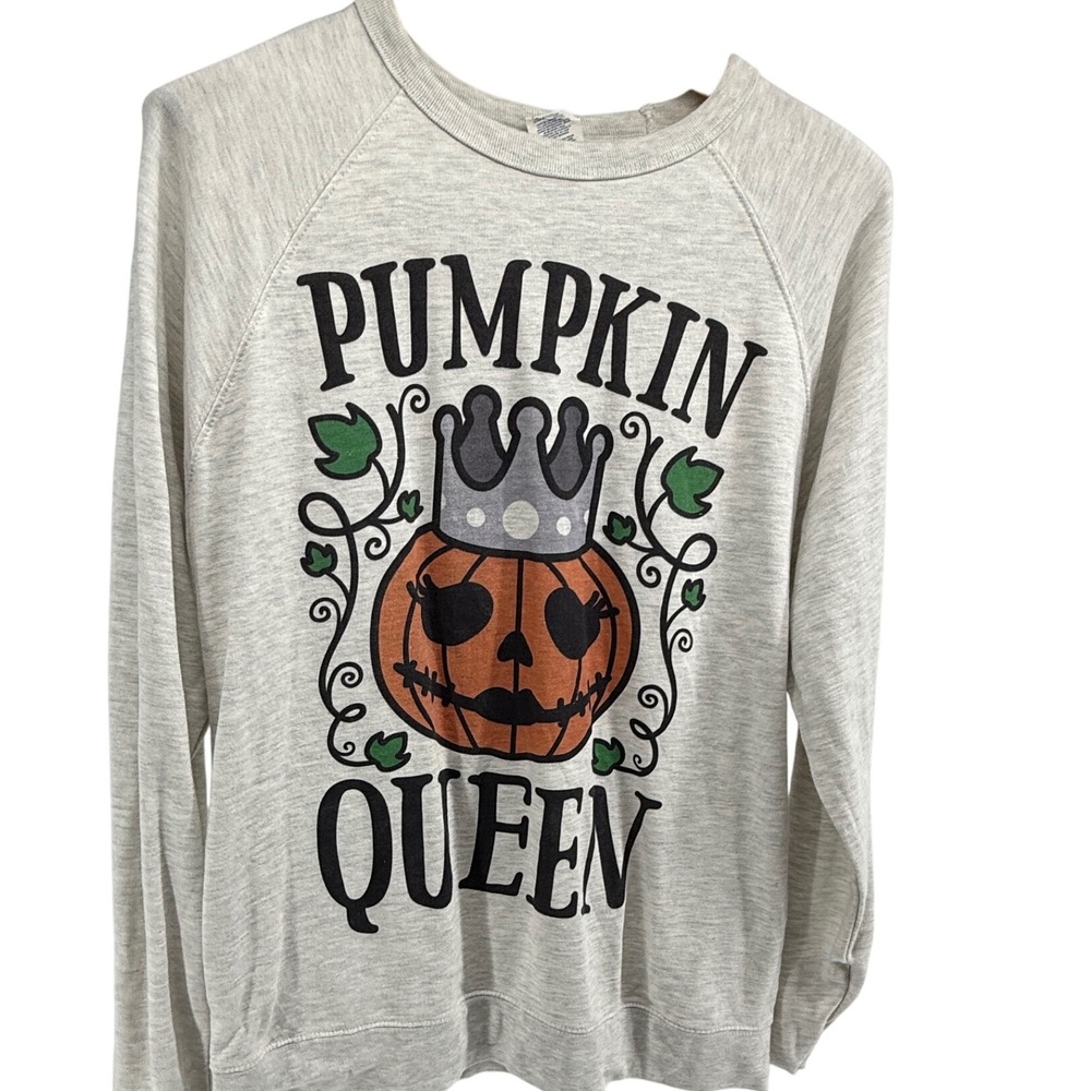 Pumpkin Queen Gray Halloween Sweatshirt XL Long Sleeve Fall Cute Top‎